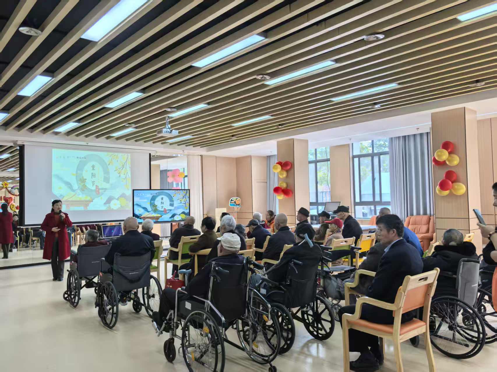 民政为民显担当 福彩送福暖重阳-2.jpg 民政为民显担当 福彩送福暖重阳-2.jpg